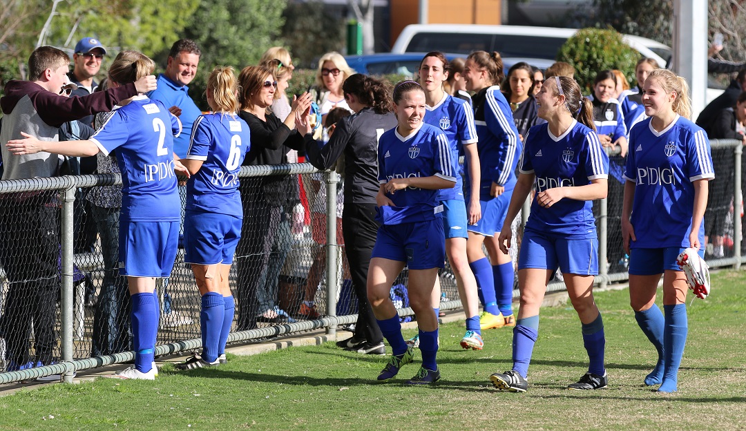 South Melbourne Women's FC thank their fans after winning their way into the 2015 WPL Grand Final