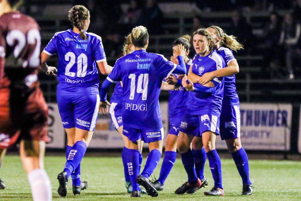 South reclaim top spot after 2-0 victory over Bulleen